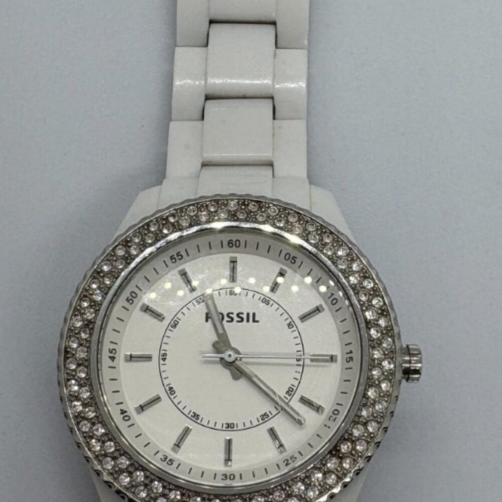 Ladies FOSSIL Stella Glitz Crystal Accent White  Watch 38mm ES2444( Needs Batt)